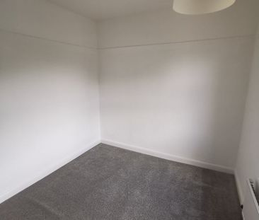 3 Bed Semi-Detached House, Sycamore House Road, S5 - Photo 3