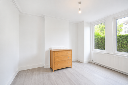 4 bedroom terraced house to rent - Photo 5