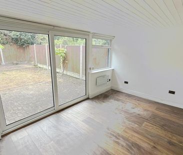 4 bedroom terraced house to rent - Photo 1