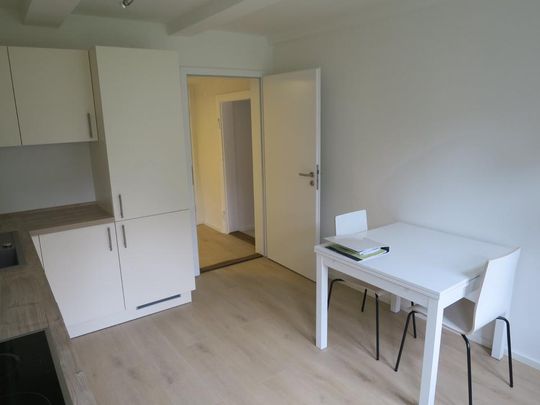 Schöne möblierte 2-Zi.-Whg in Bestlage (im Grünen/800m ZOB/Autos - Photo 1