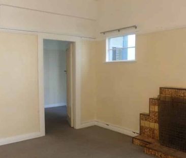 Cuba Street two-bedroom flat - Photo 3