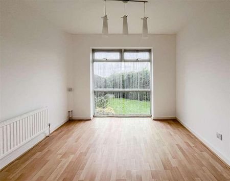 Hazelwood Gardens, St. Leonards, TN37 - Photo 4