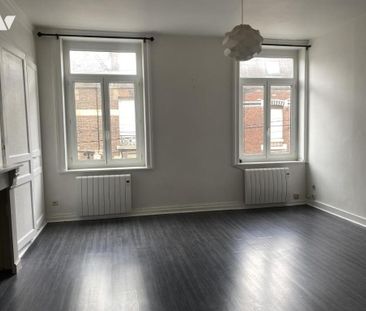 Seclin centre, T3 de 80 m2 dans petite copro, 1er étage. 736€ et 30... - Photo 1