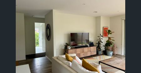 Spacious Family Home in Prime Armstrong Creek Location - Photo 3