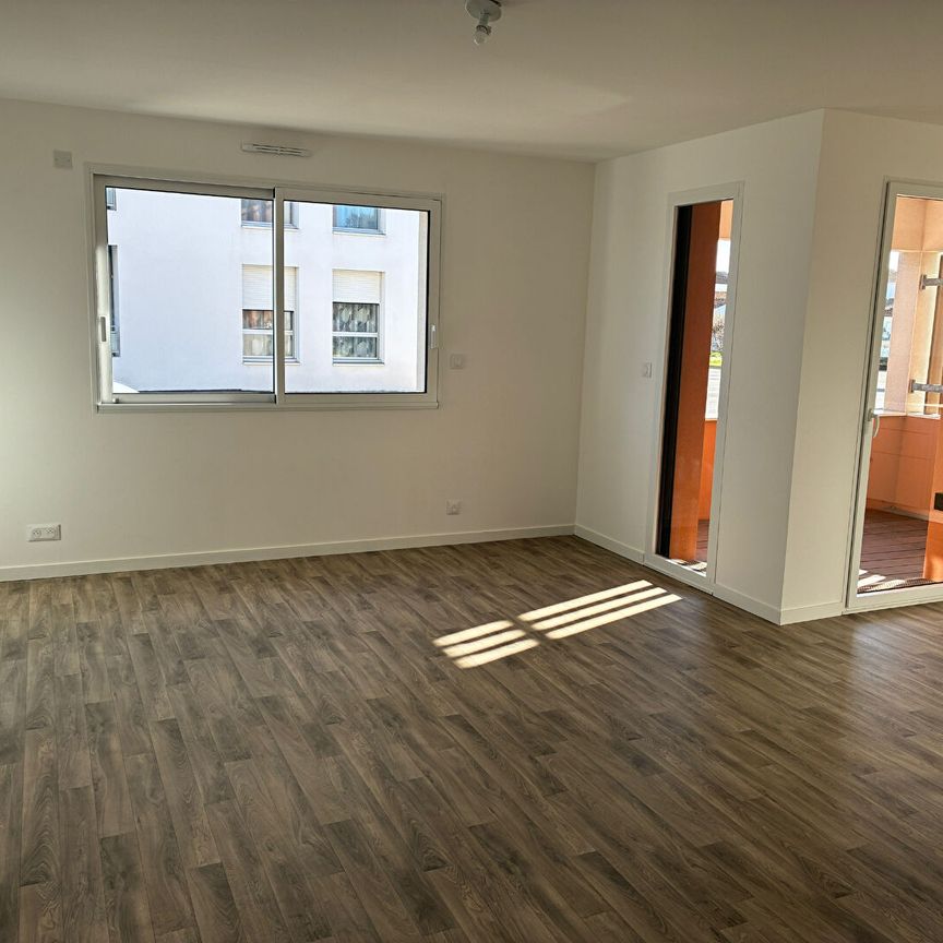 Location Appartement 3 pièces 69m² - Photo 1