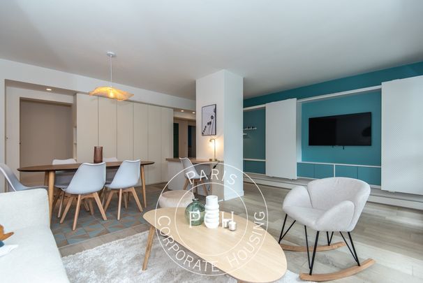 Boulevard Saint Denis, - Photo 1