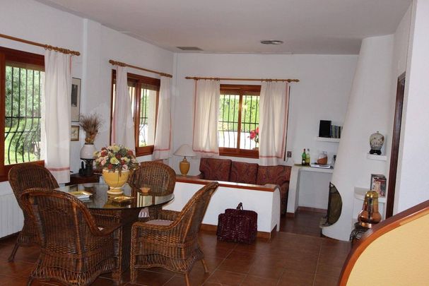 5 room luxury Detached House for rent in Torrent, Valencia - Foto 1