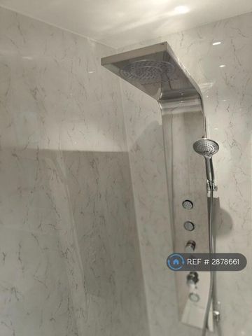 1 bedroom in a flat share to rent - Photo 5