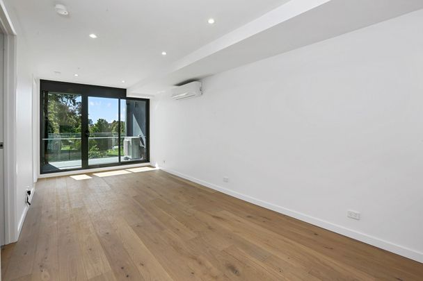 Stylish Apartment with Pakington Street On Your Doorstep - Photo 1