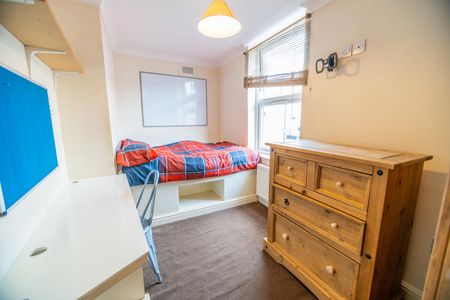 18 Gordon Street - Photo 5