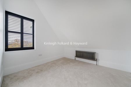 4 bedroom semi-detached house to rent - Photo 4