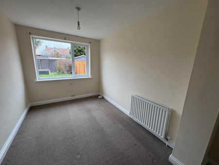 2 bedroom semi-detached bungalow to rent - Photo 5
