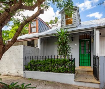 Charming Two Bedroom Home - Photo 6