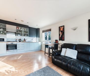 Topaz Court, Feltham, Elvedon Road - Photo 2