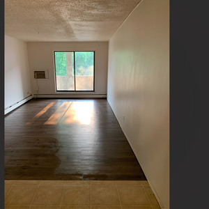 Large 2 Bedroom Suite in Meadowgreen - Photo 2