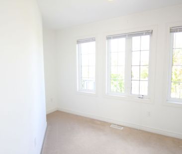 For Lease - 31 West Park Avenue, Bradford West Gwillimbury, Ontario - Photo 3