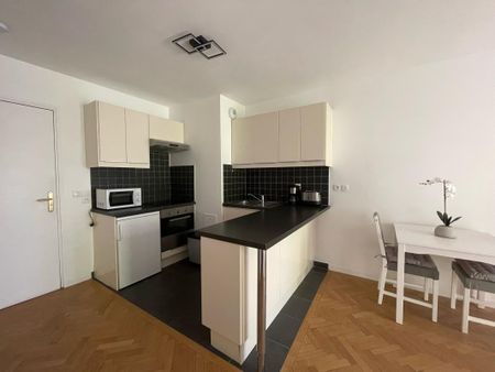 Location Appartement 2 pièces Meublé 39m² LE PLESSIS ROBINSON 92350 - Photo 5