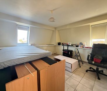 Twee-slaapkamerappartement in Roeselare. - Photo 4