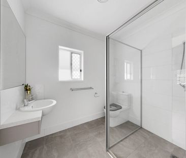 Brand New- Modern, Fully Furnished Apartment – All Bills Included! - Photo 3