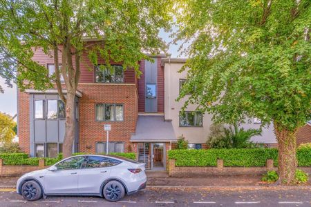2 bedroom flat to rent - Photo 4