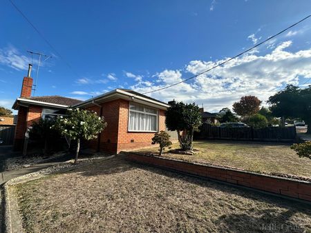14 Dianne Street, Bundoora - Photo 3