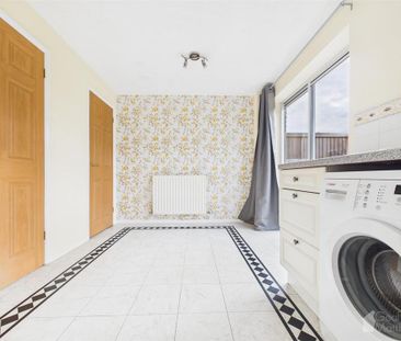 2 bedroom semi-detached house to rent - Photo 5