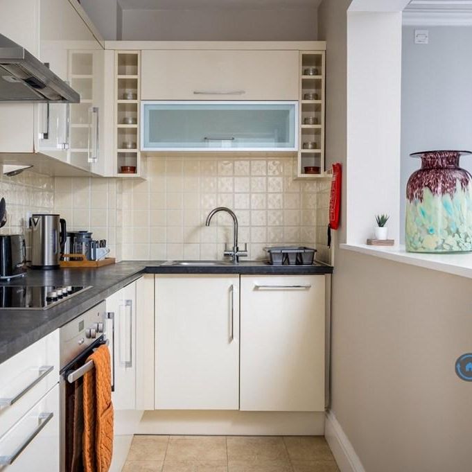 1 bedroom flat to rent - Photo 1