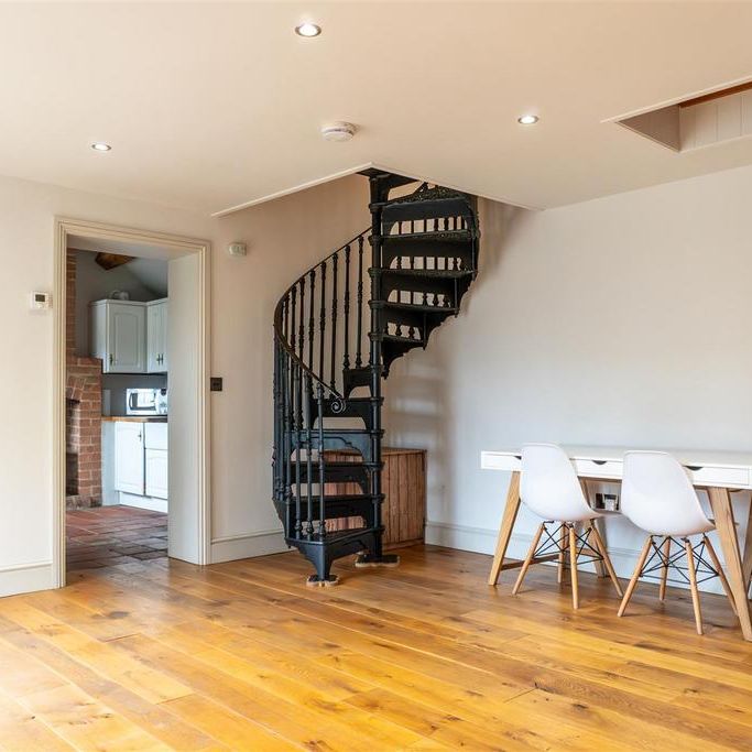 1 bedroom semi-detached house to rent - Photo 1