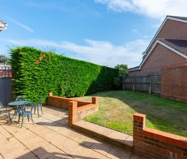 Curtis Close, Camberley, Surrey, GU15 - Photo 2