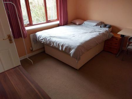 5 bedroom detached house to rent - Photo 4