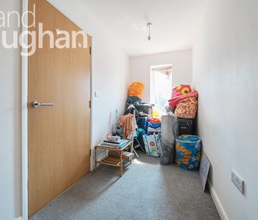 4 bedroom semi-detached house to rent - Photo 4
