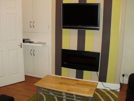 Modern 3 bed student house - Photo 3