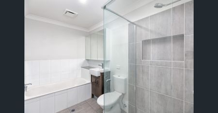 Four Bedroom Townhouse in sort after Mango Hill complex - Photo 2