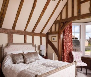 6 bedroom detached house to rent - Photo 2