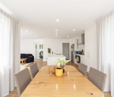 Executive Three Bedroom Home - Photo 6