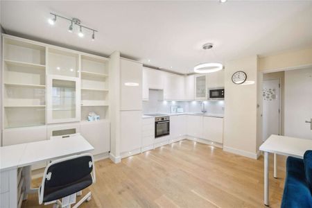 Stylish first-floor apartment with private balcony in the heart of Paddington Basin - Photo 5