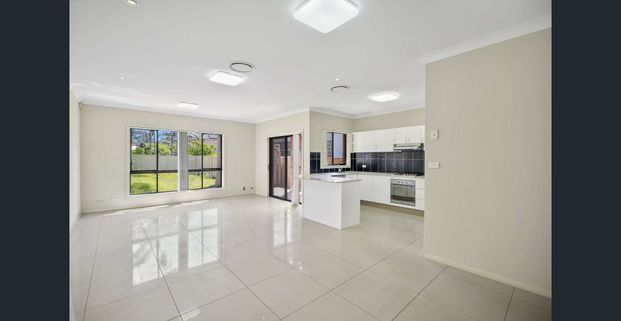 Modern Family Living in a Prime Padstow Location - Photo 1