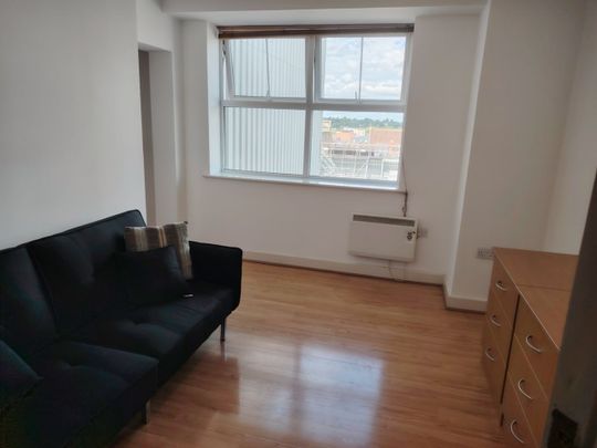 1 Bed Flat, Mcilroys Building, RG1 - Photo 1