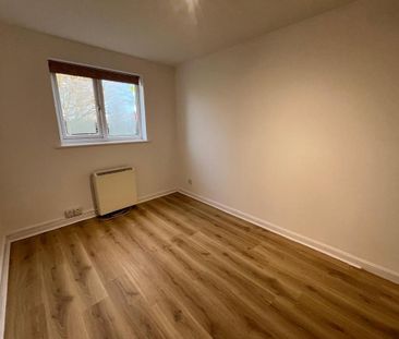 2 bedroom maisonette to rent - Photo 4