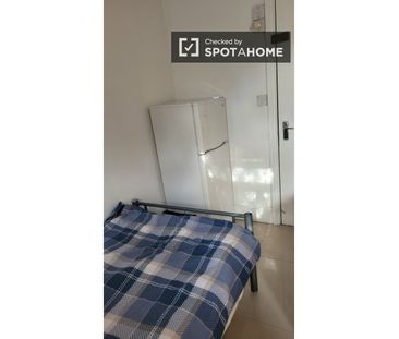 Room in a shared 7-bedroom flat for rent in Ballybough - Photo 6