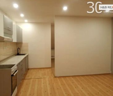 Pronájem zděného bytu 2+KK (Hranice, 40 m - Photo 2