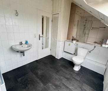 Geschmackvolle 2-Zimmer-DG-Wohnung mit Wintergarten & Galerie - Photo 5