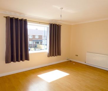 2 bed flat to rent in Luss Avenue, Jarrow, NE32 - Photo 5