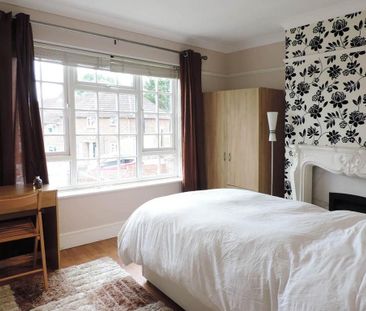 6 bedroom semi-detached house to rent - Photo 3