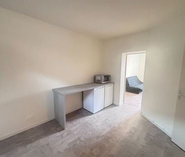 Location Appartement 1 pièce 42m² LE HAVRE 76600 - Photo 5