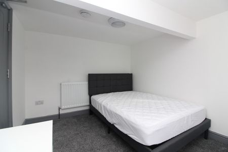 1 Bedroom Mid Terraced House - Photo 4
