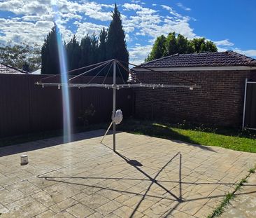 17 Bardwell Crs, Earlwood NSW 2206 - House For Rent | Domain - Photo 2