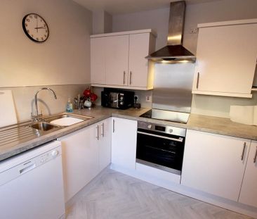 Glendale Mews, Mid Floor, AB11 - Photo 6