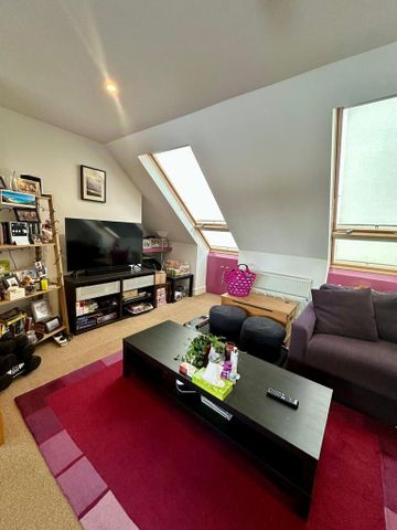 2 bedroom flat to rent - Photo 2