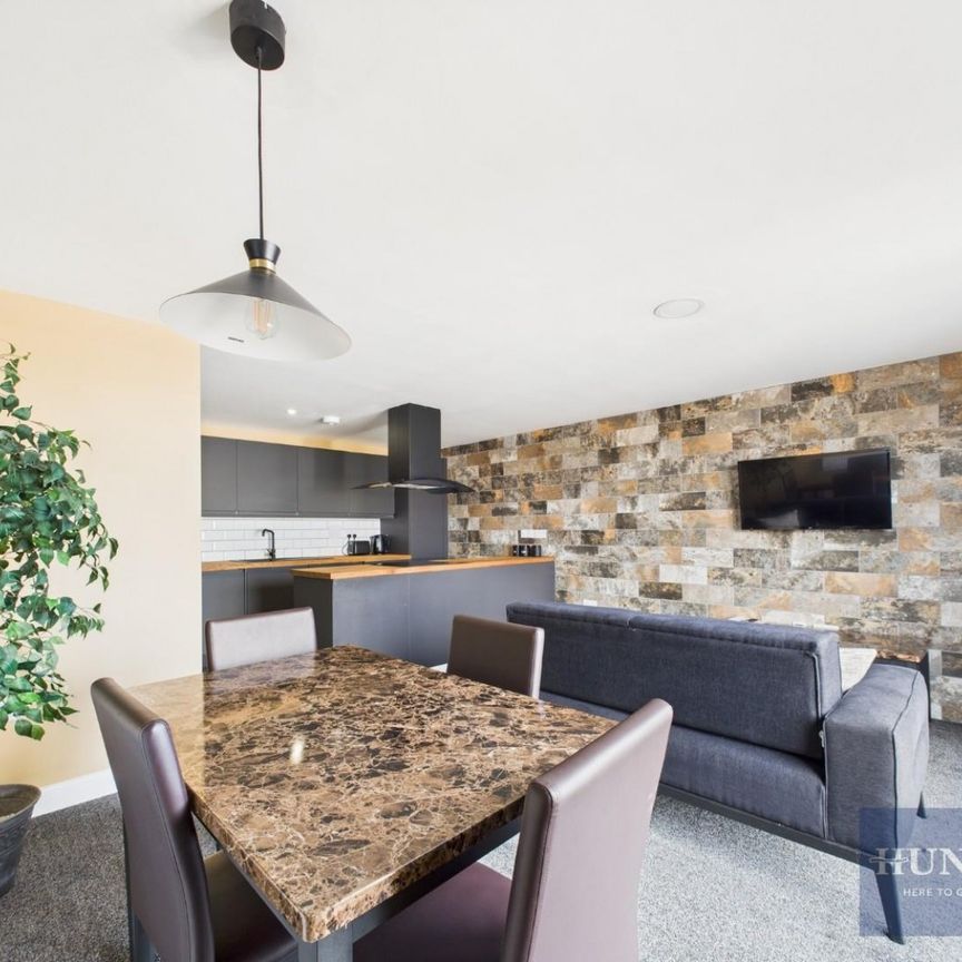 1 bedroom Flat To Let - Photo 1